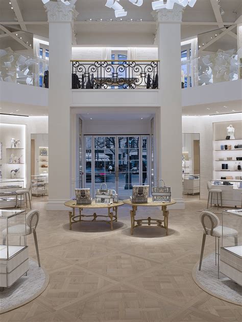 boutique dior montaigne|christian dior 30 montaigne.